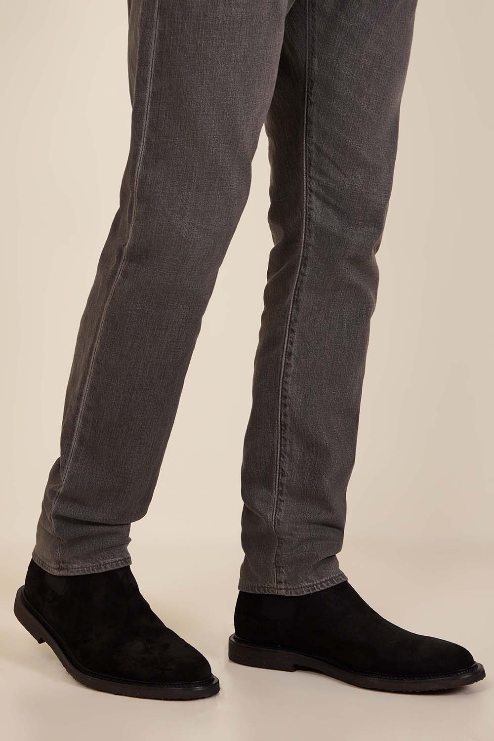 תמונת כל הלוק של מגפוני צ'לסי